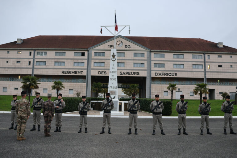 Piquet d'honneur pour le General de brigarde